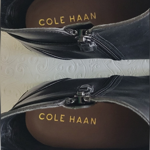 Cole Haan Black Hampshire Leather Ankle Boots women's sz 7.5 - Picture 9 of 12